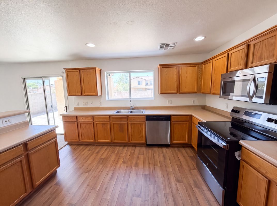 Property photo 2 of 5894 E Sanderling Dr