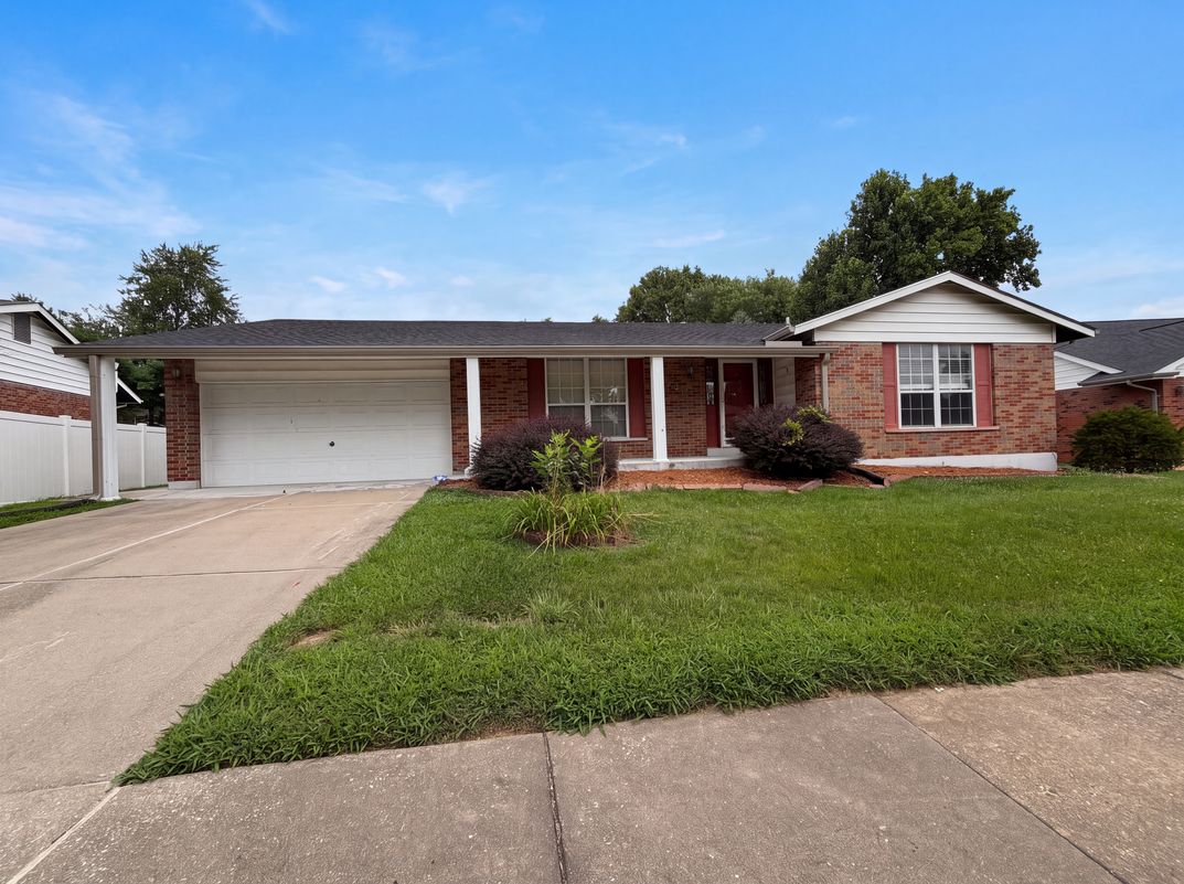 Property photo 1 of 3679 Vago Ln