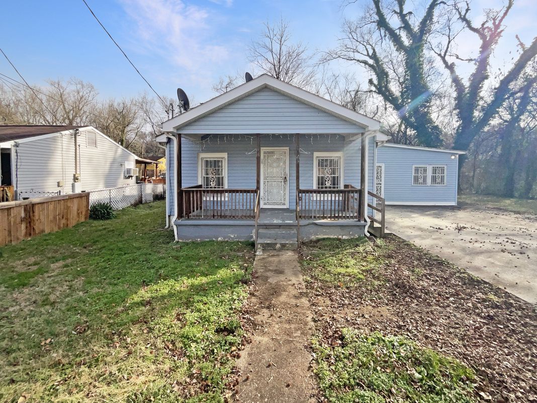 Property photo 1 of 4028 Catalpa Ave