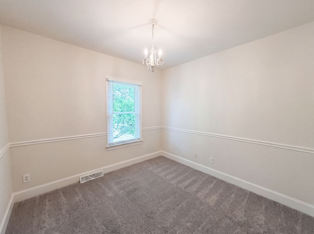 Photo 17 of 21 of 7906 Elphin Ct, Charlotte, NC