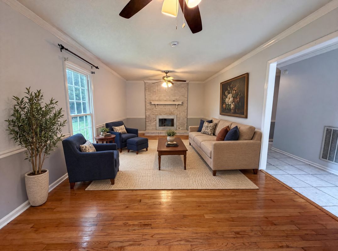 Property photo 3 of 1148 Blossom Ter