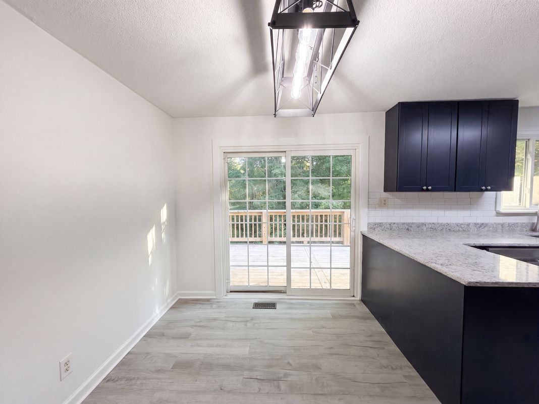 Property photo 2 of 7301 Meadowbrook Cir