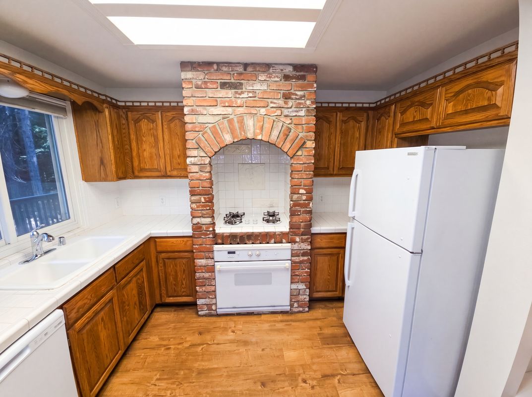 Property photo 2 of 472 Brentwood Dr