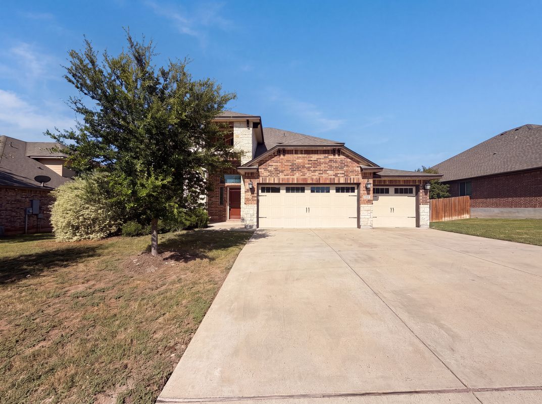 Property photo 1 of 5614 Fenton Ln