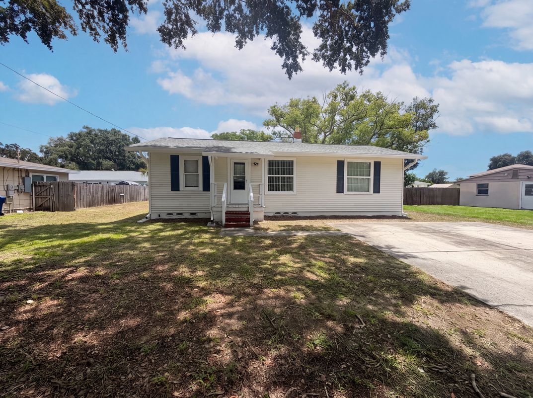 Property photo 1 of 345 Acropolis Dr