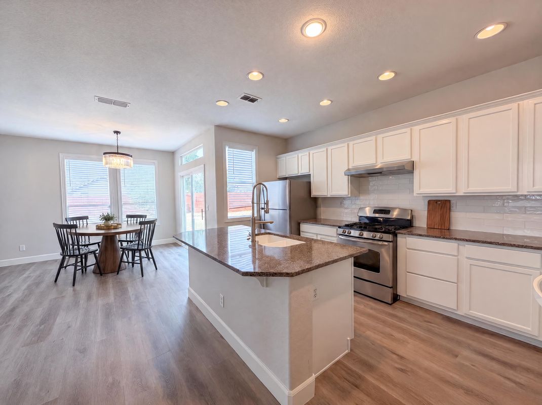Property photo 2 of 2571 Cantara Ct