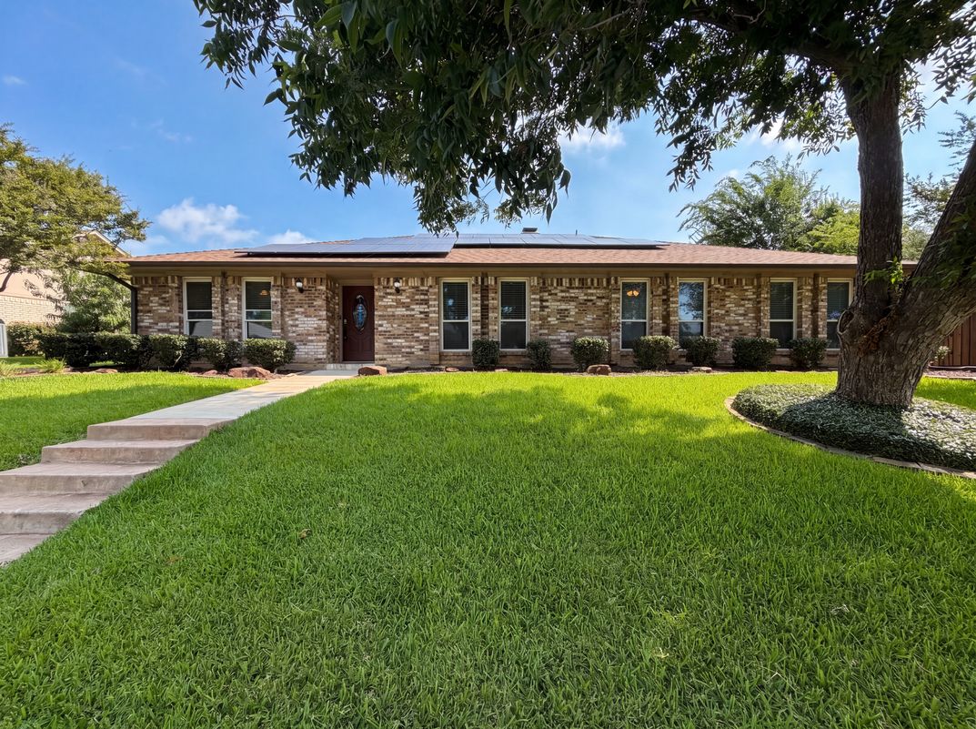 Property photo 1 of 1533 Parkside Trl