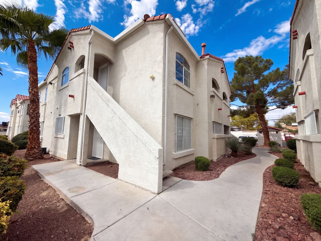 Property photo 1 of 4516 W Lake Mead Blvd Unit 201