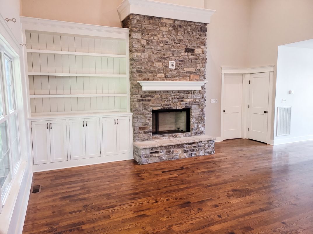 Property photo 3 of 521 Autumnstone Ln