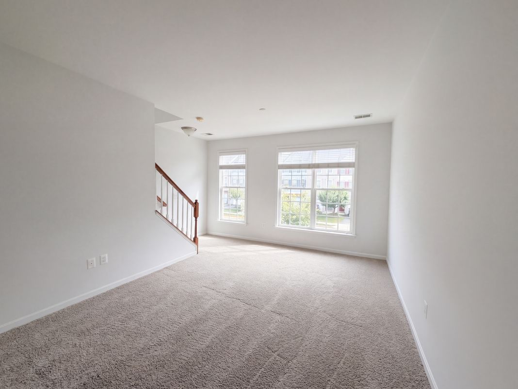 Property photo 3 of 15613 John Diskin Cir