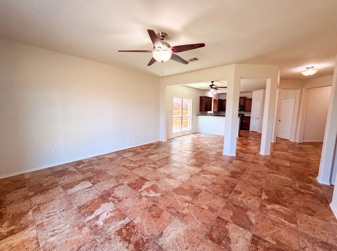 Property photo 3 of 4038 Golden Rod Dr
