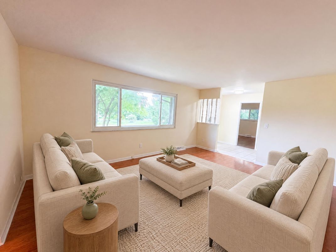 Property photo 3 of 725 Lawson Dr