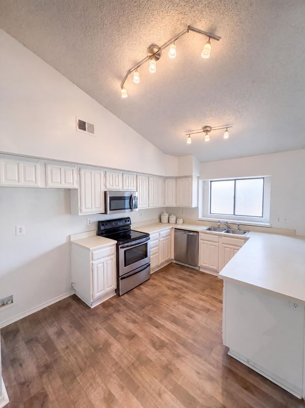 Property photo 2 of 4636 Archer Dr
