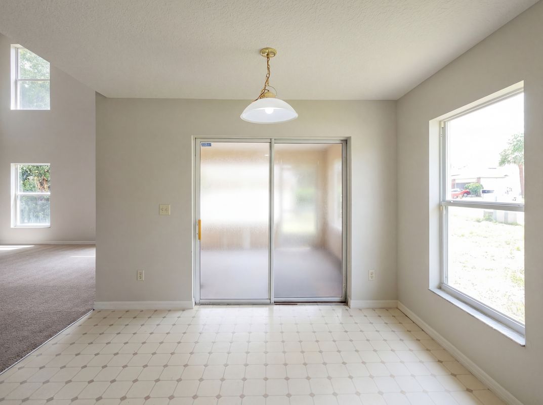 Photo 10 of 24 of 1021 Dekleva Dr, Apopka, FL