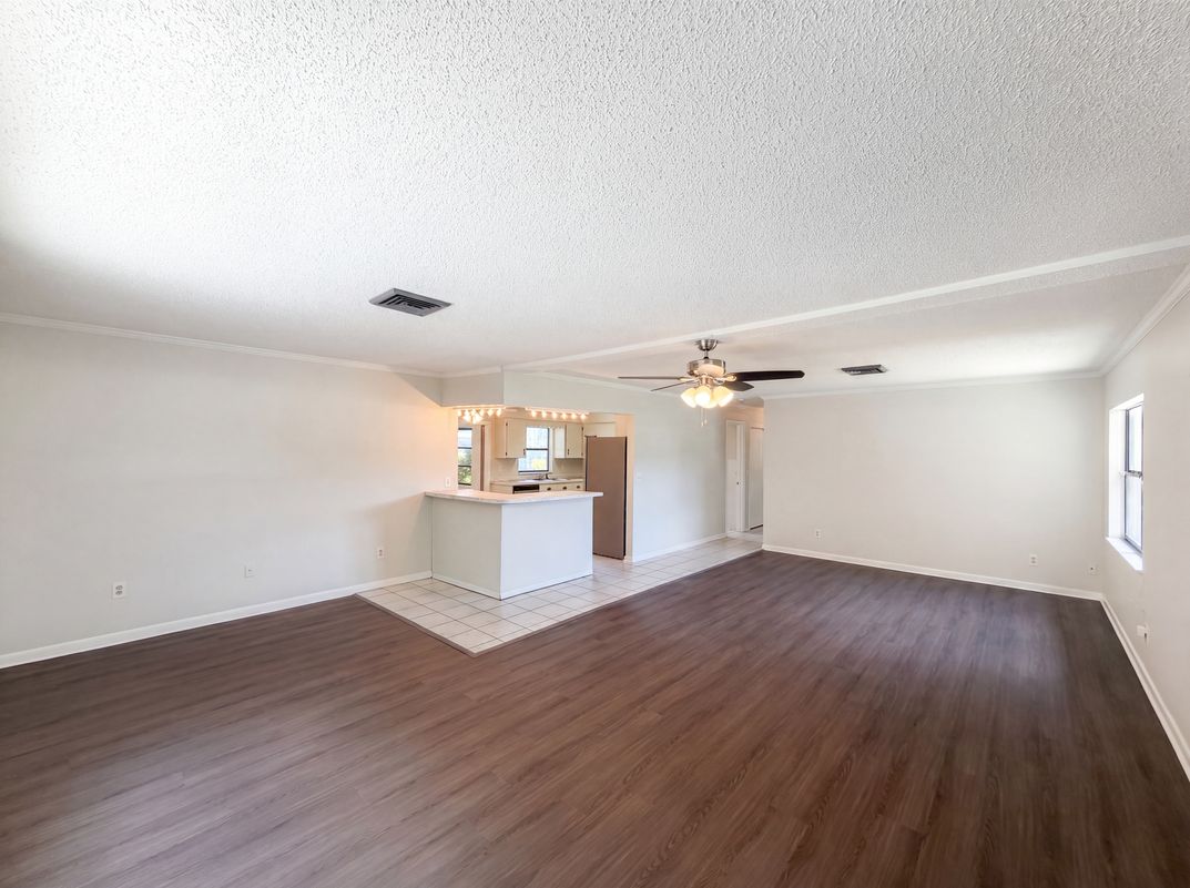 Property photo 3 of 3129 Avenue W NW
