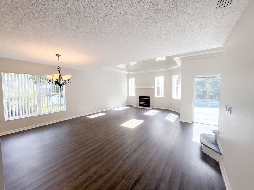Property photo 3 of 2772 River Ridge Dr