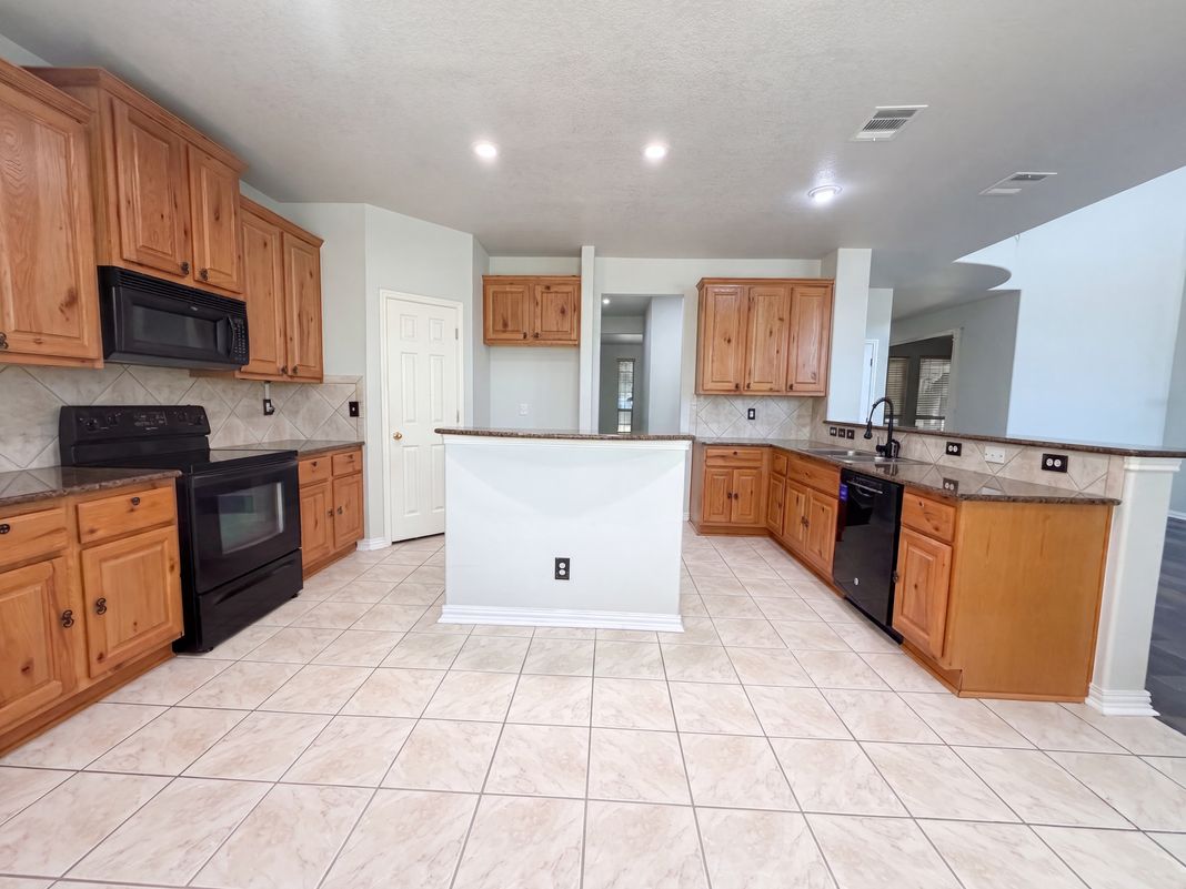 Property photo 2 of 357 Frank Baum Dr