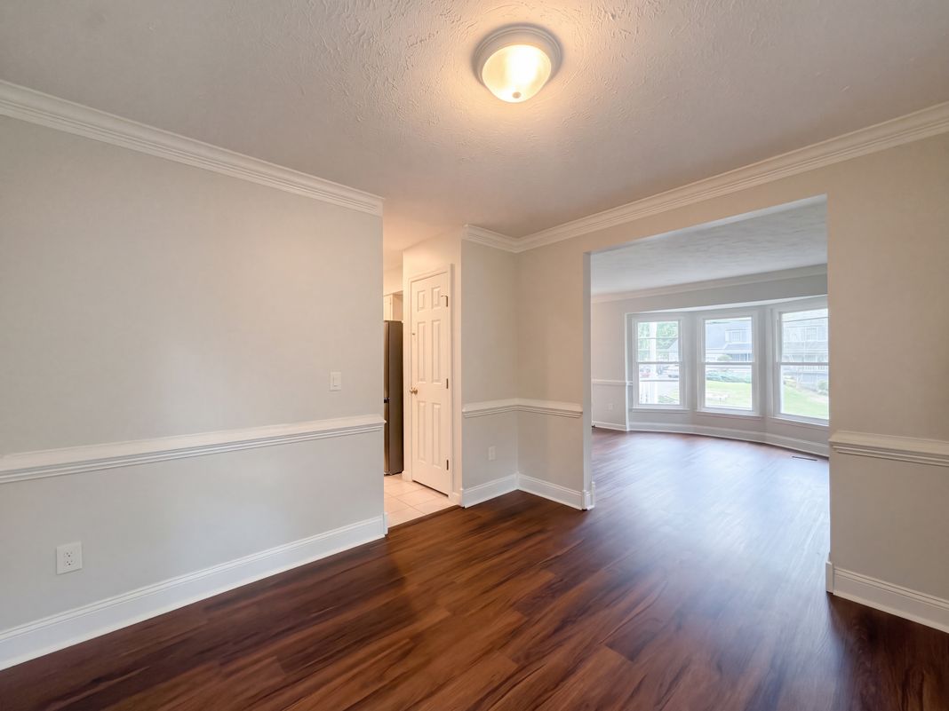 Property photo 3 of 3004 Lusitania Dr
