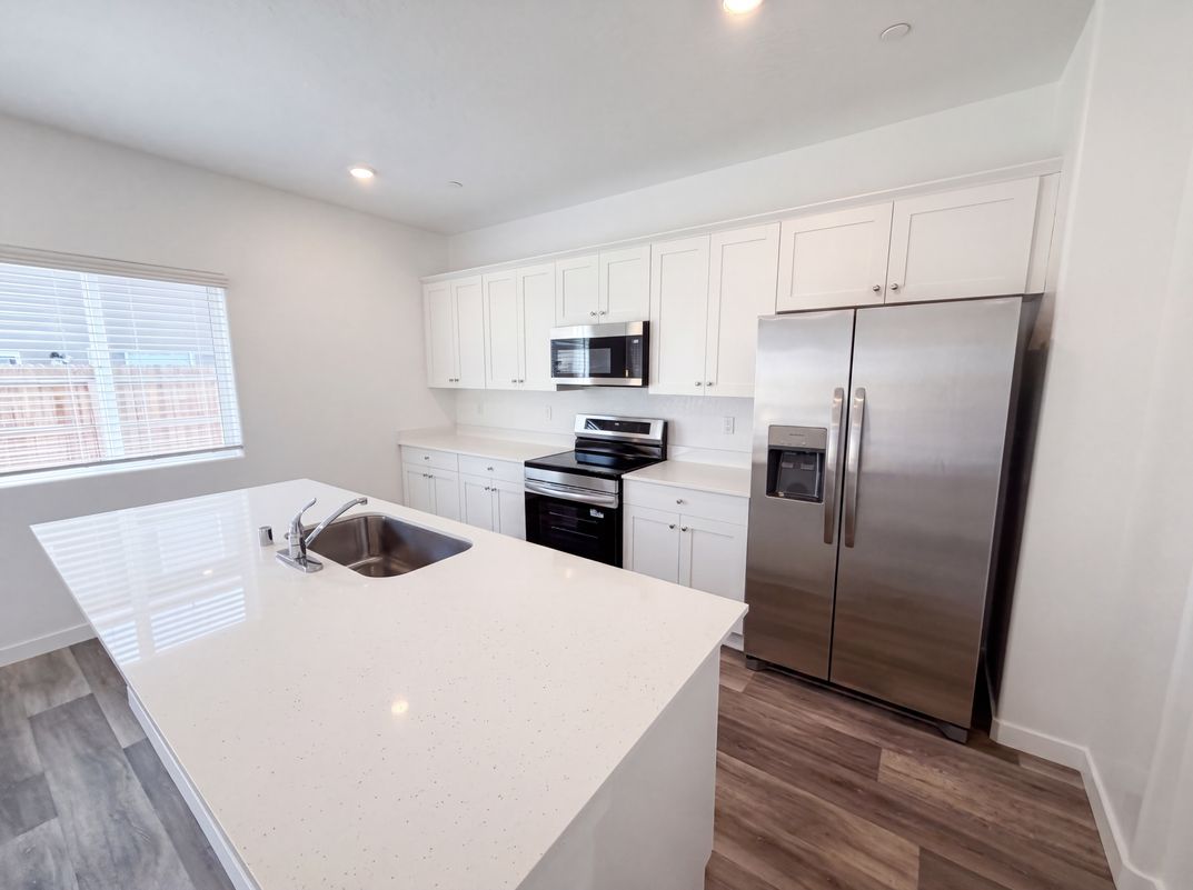 Property photo 2 of 4472 Bellaire Ave
