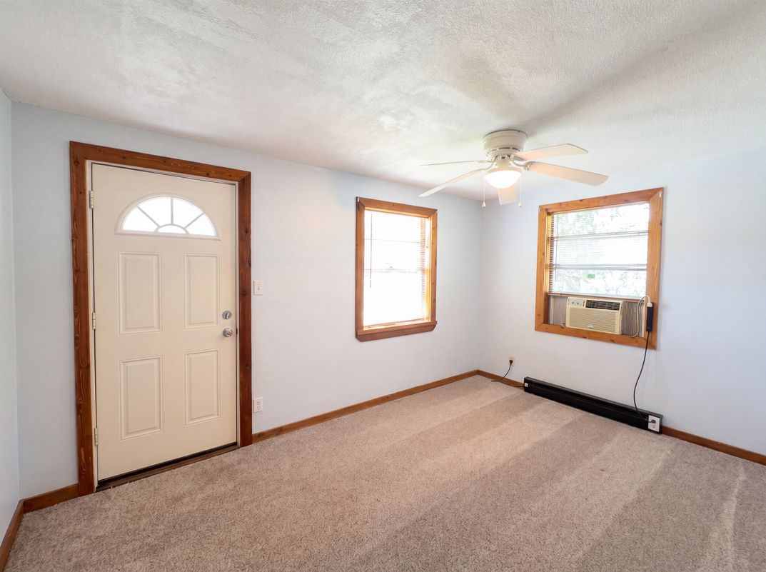 Property photo 3 of 1385 Bender Ave