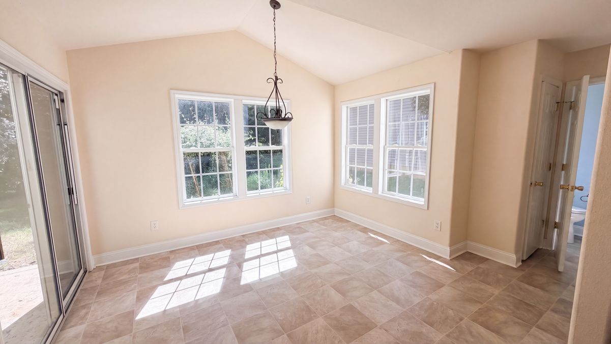 Property photo 2 of 1750 Wilburn Park Ln NW