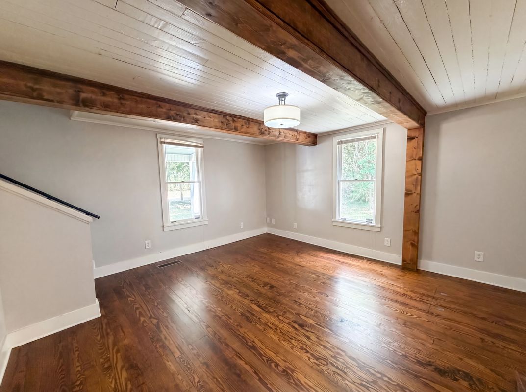 Property photo 3 of 571 Winston St