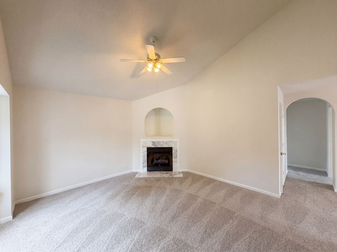 Property photo 3 of 1841 Mission Oaks St