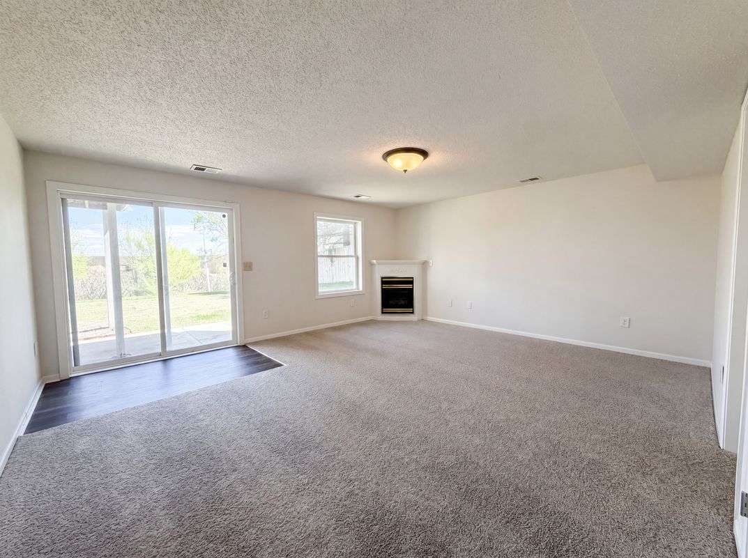 Photo 8 of 25 of 9429 Harkness Ave S, Cottage Grove, MN