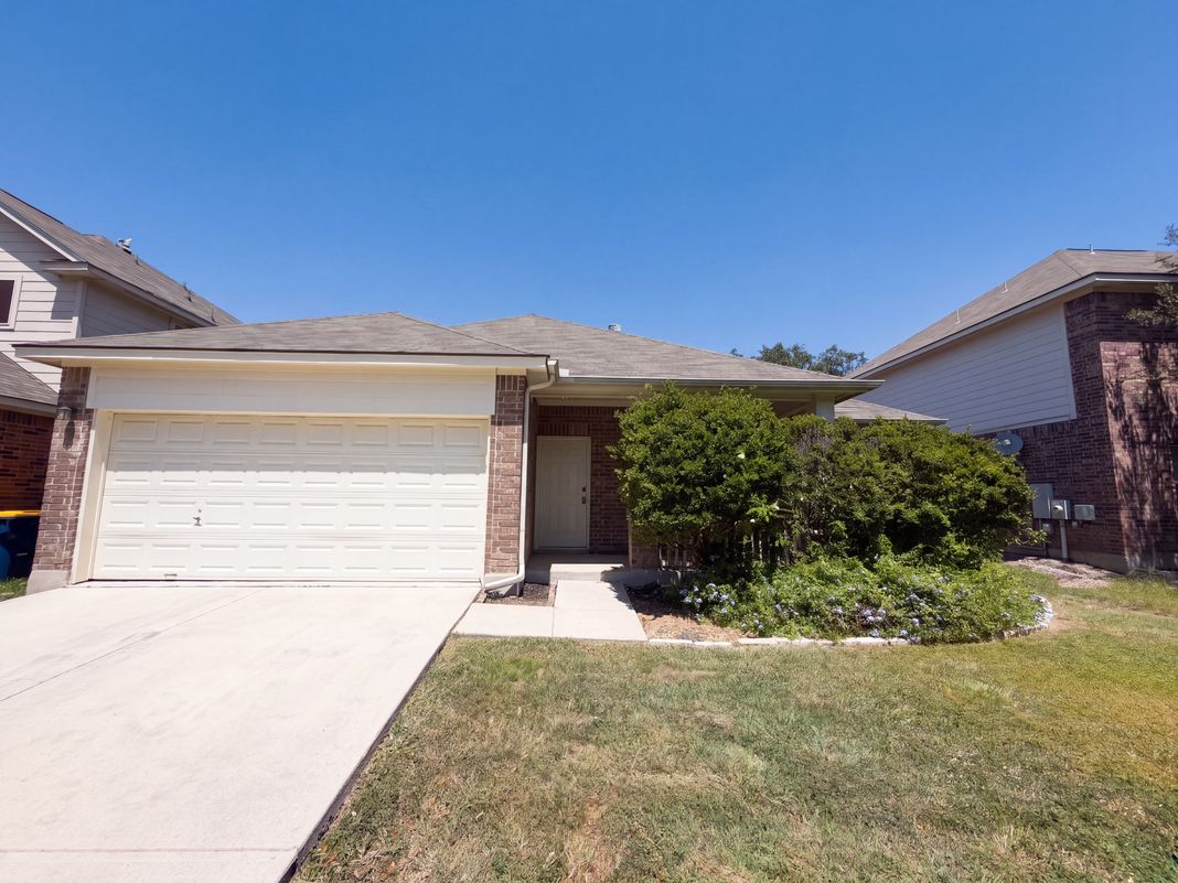 Property photo 1 of 216 Lieck Cv
