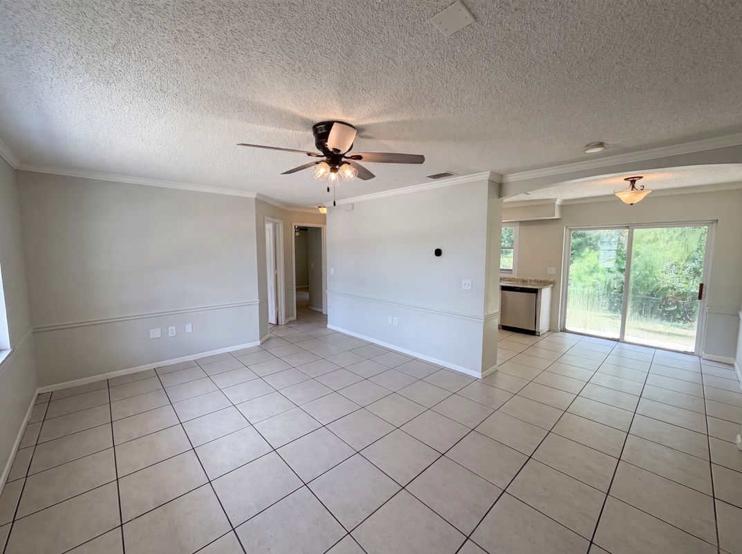 Property photo 3 of 3730 Dedrick Ct