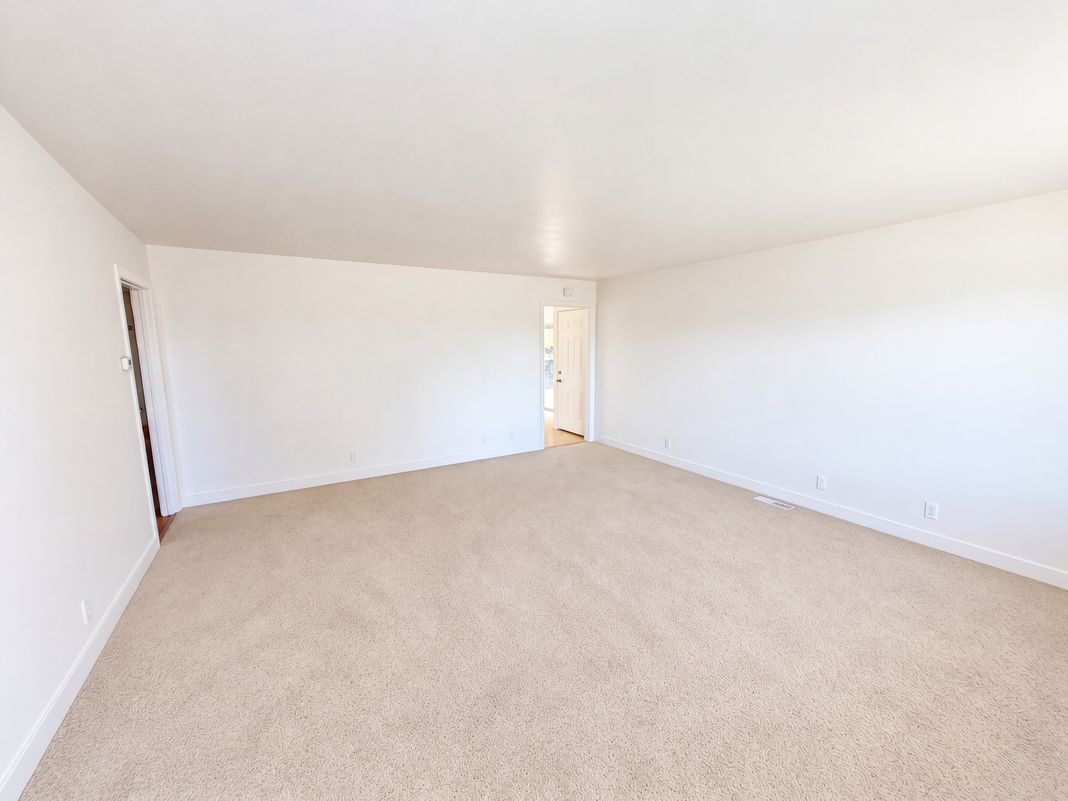Property photo 3 of 108 Winchell Ct