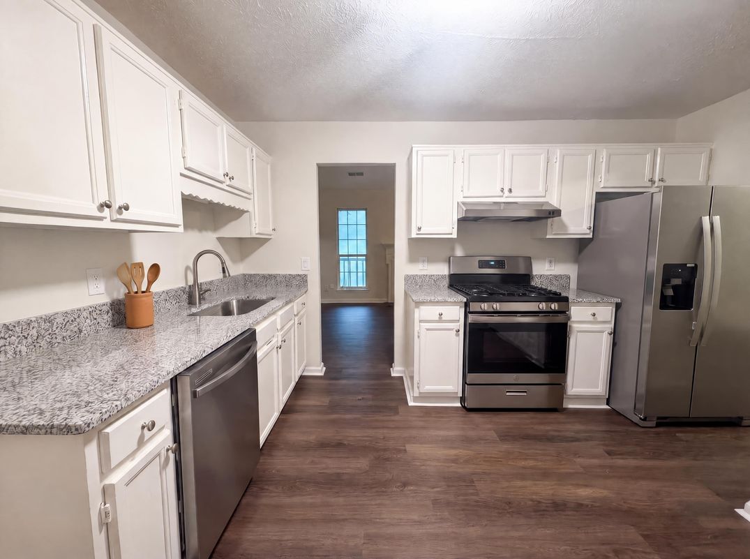 Property photo 2 of 4320 Southvale Dr
