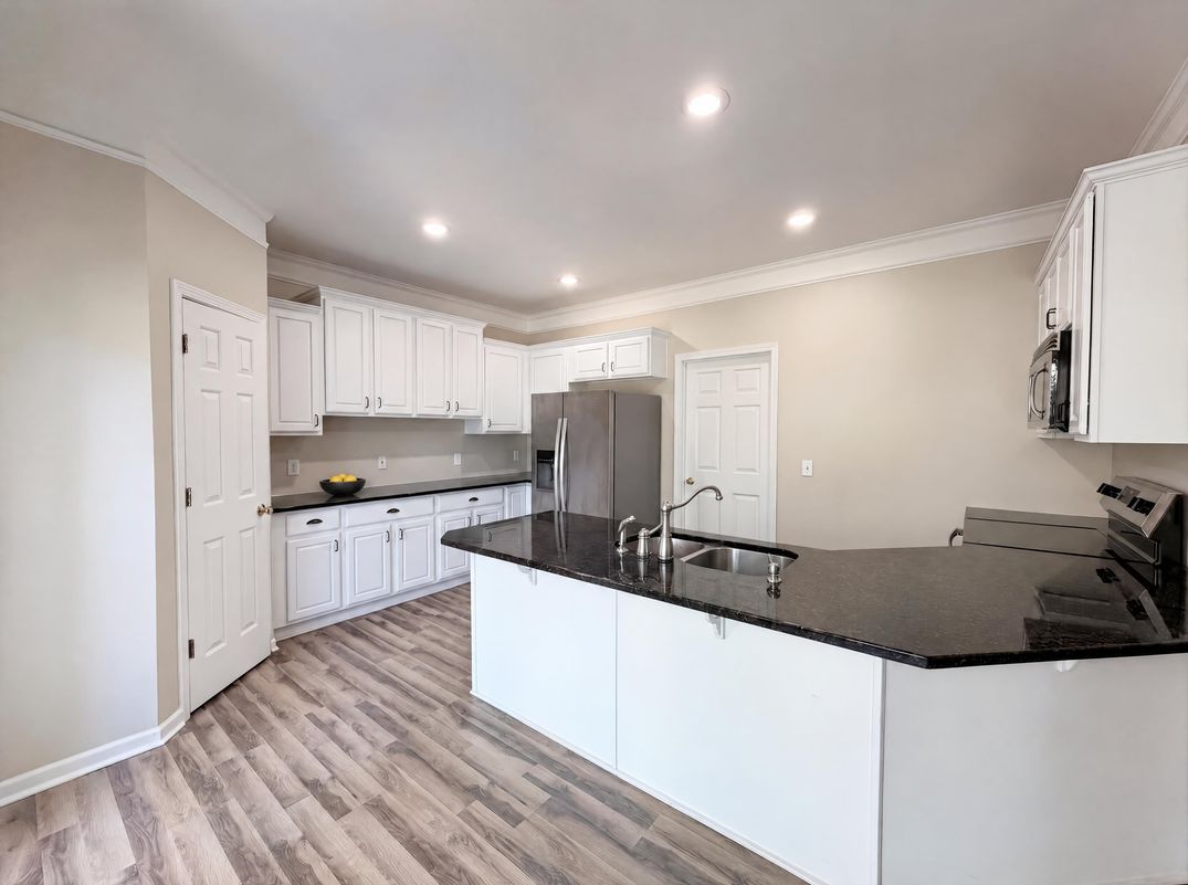 Property photo 2 of 20224 Northport Dr
