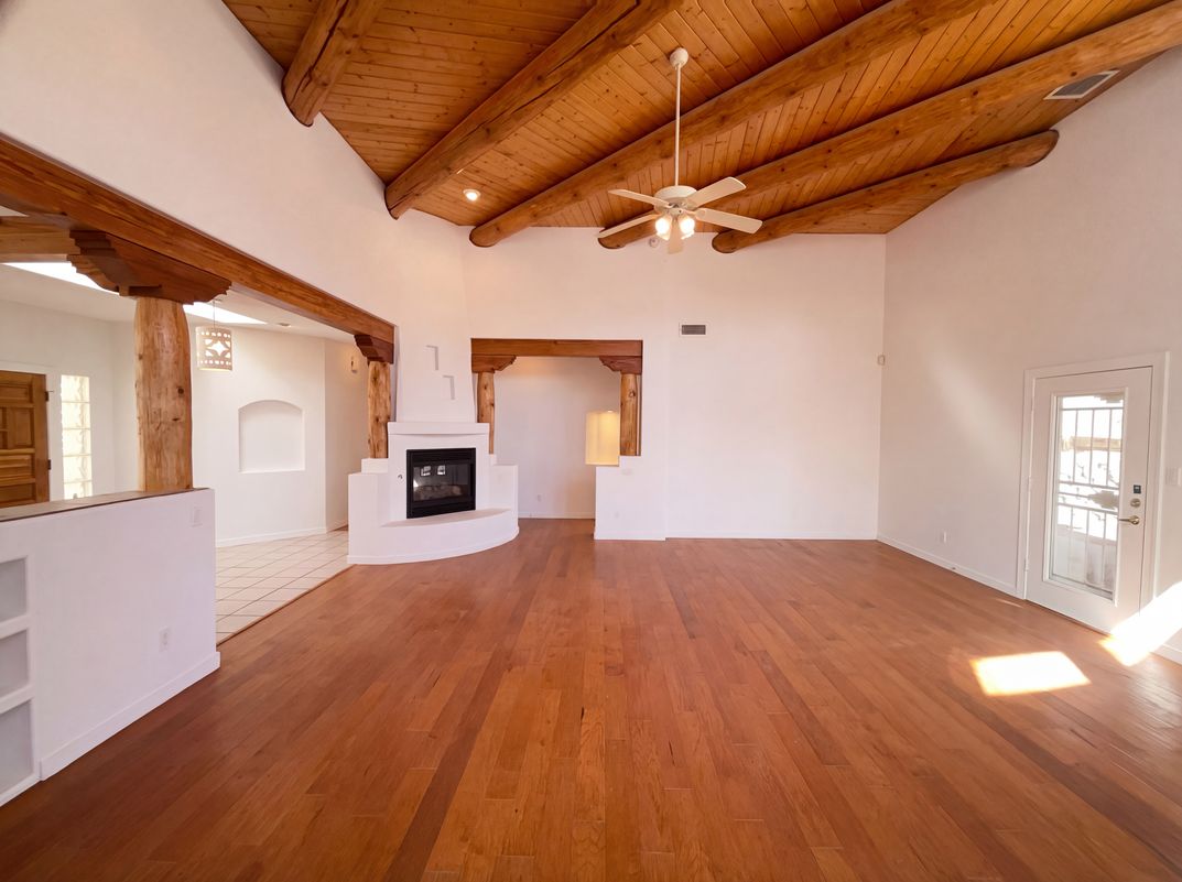 Property photo 3 of 6331 Pima Pl NW