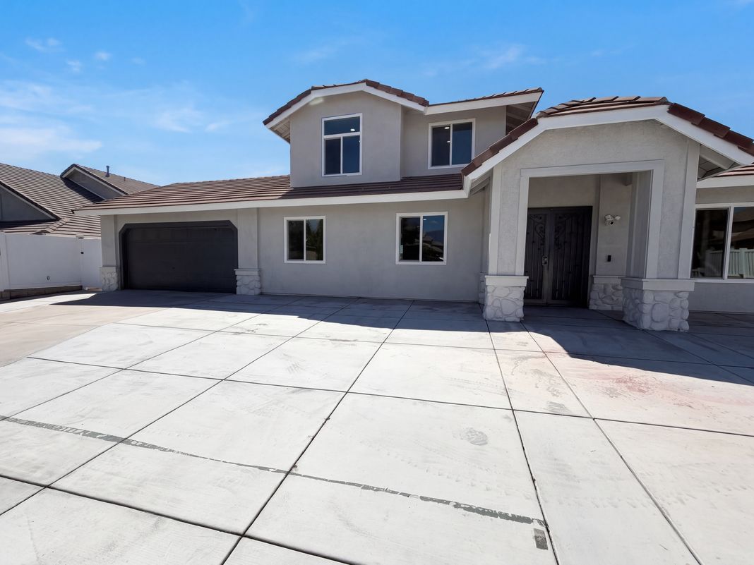 Property photo 1 of 2371 W Via Bello Dr