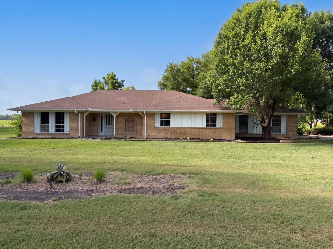 Property photo 1 of 100 Dubb Ln