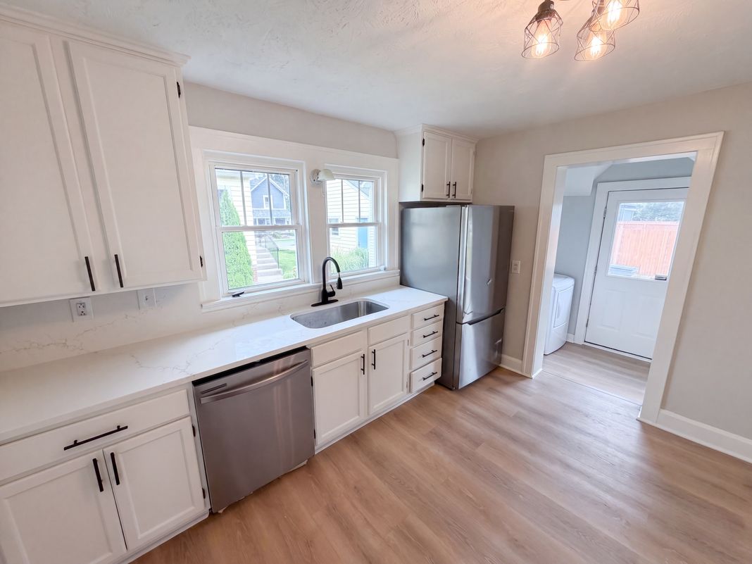 Property photo 2 of 124 N Main St