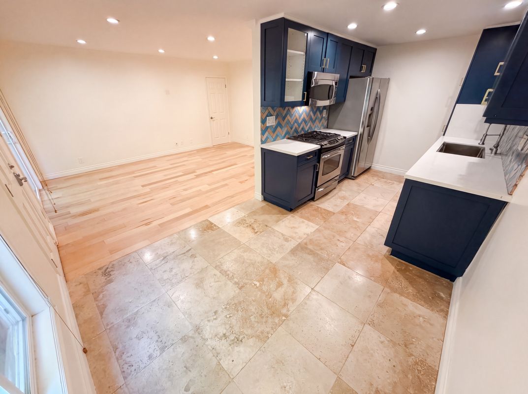 Property photo 2 of 1024 5th St Apt 3