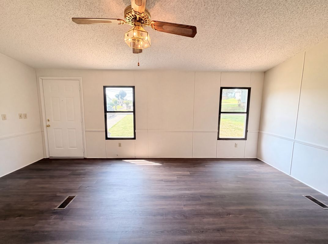 Property photo 3 of 2648 Pine Ridge Dr