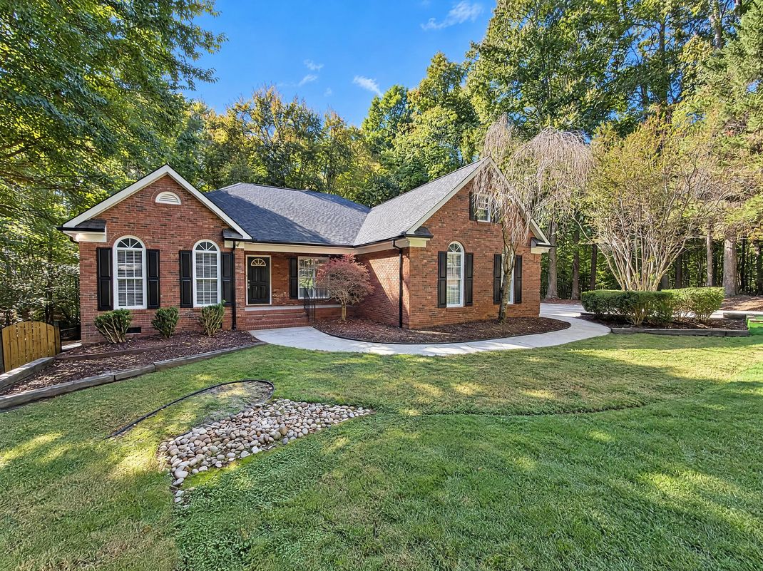 Property photo 1 of 11113 Asbury Chapel Rd