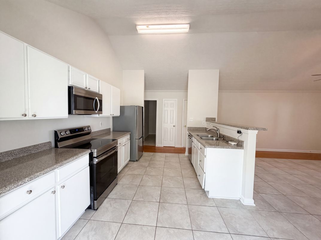 Property photo 2 of 6774 Fairfax Ct