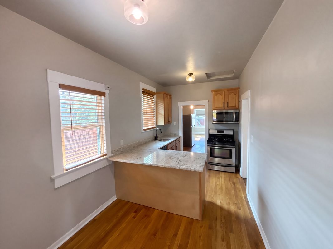 Property photo 2 of 1245 N 1st Ave