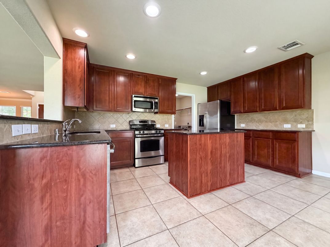 Property photo 2 of 9965 Boulder Bend Ln