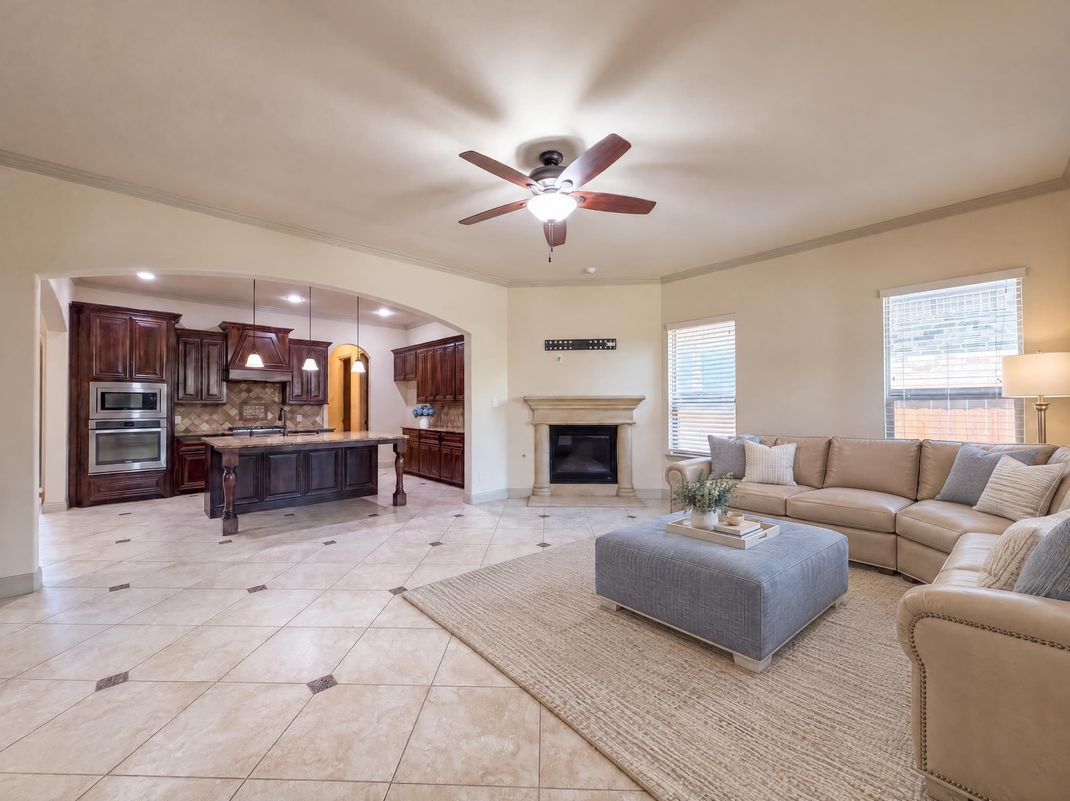 Property photo 3 of 4905 Palm Springs Dr