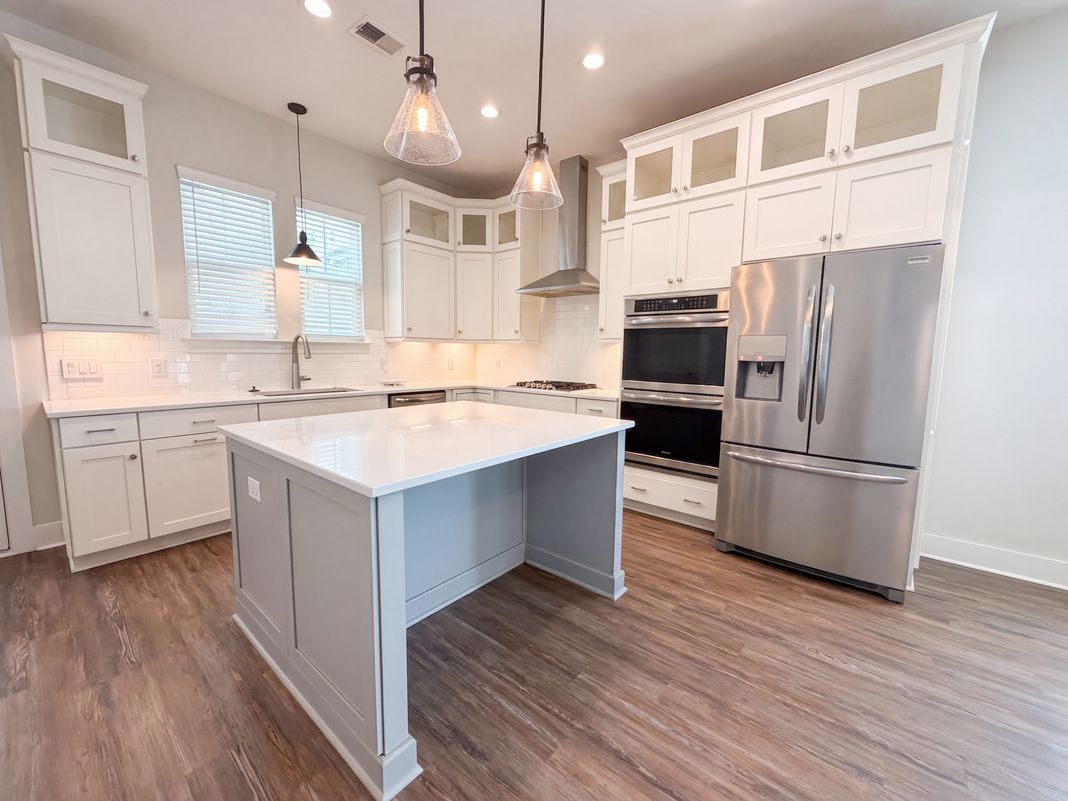 Property photo 2 of 2021 Codorus Ln