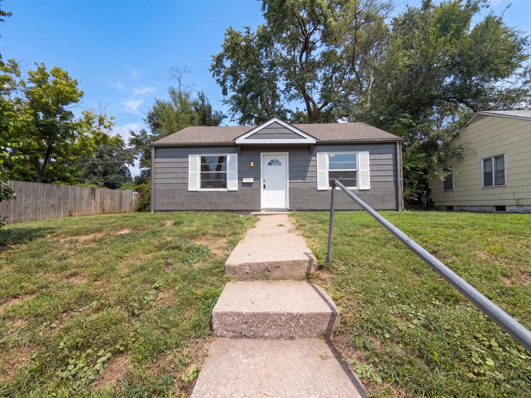Property photo 1 of 4770 Woodend Ave