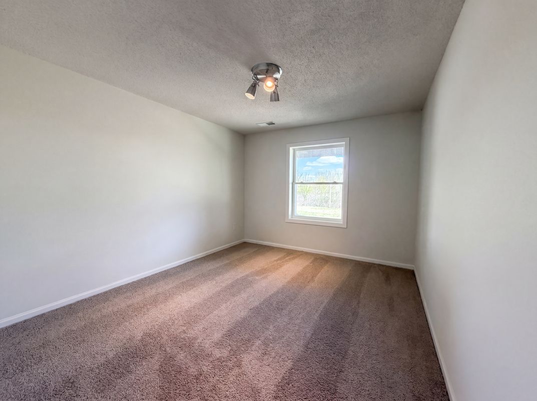 Photo 15 of 25 of 9429 Harkness Ave S, Cottage Grove, MN