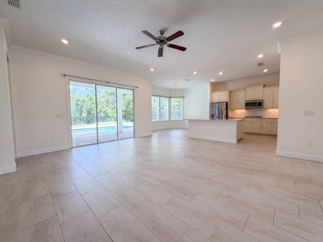Property photo 3 of 15 San Nueve Cir