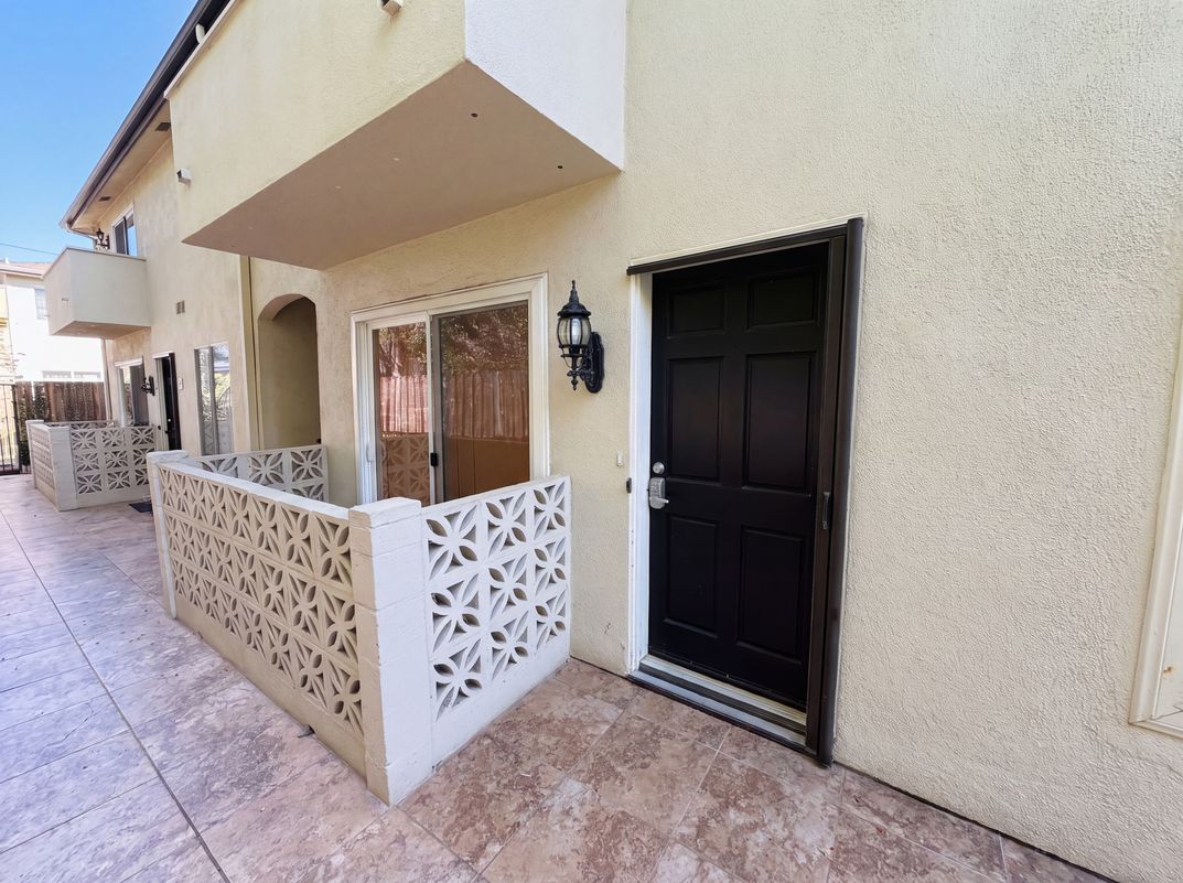 Property photo 1 of 1024 5th St Apt 3