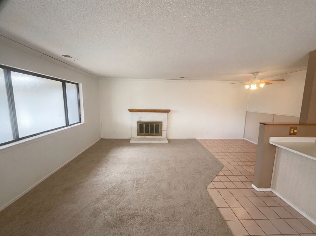 Property photo 3 of 7212 Derickson Ave NE